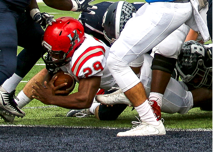 Dontavion Cunningham scored one touchdown in Saturday's 34-20 loss to Berry in the first round of the NCAA Division III playoffs. (Photo by Carrie Bump)
