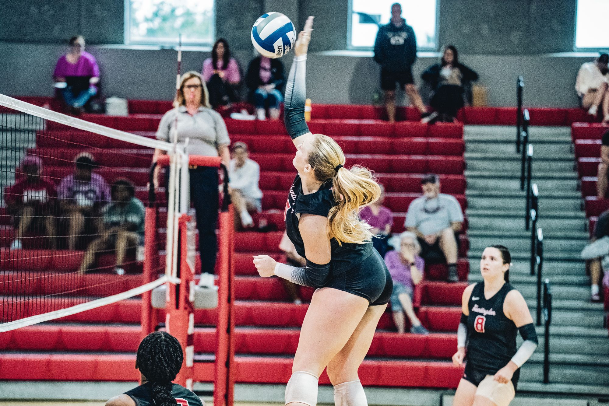 Hawks Volleyball Sweeps Belhaven