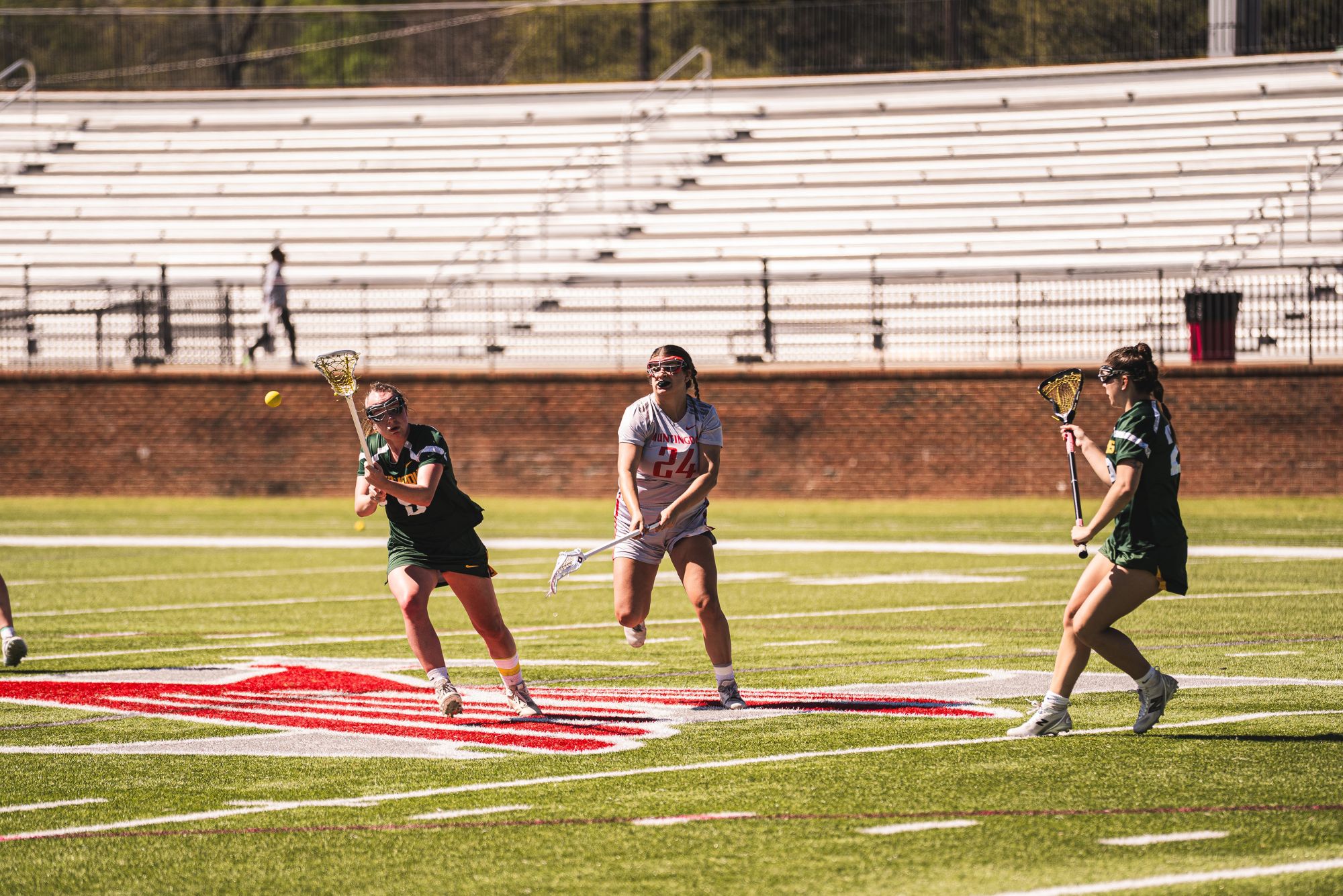 Hawks Drop Senior Day Battle With Southern Virginia